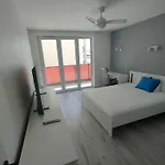 3-Bedroom Apartment With 2 Free Parking Spots - Tauron Arena