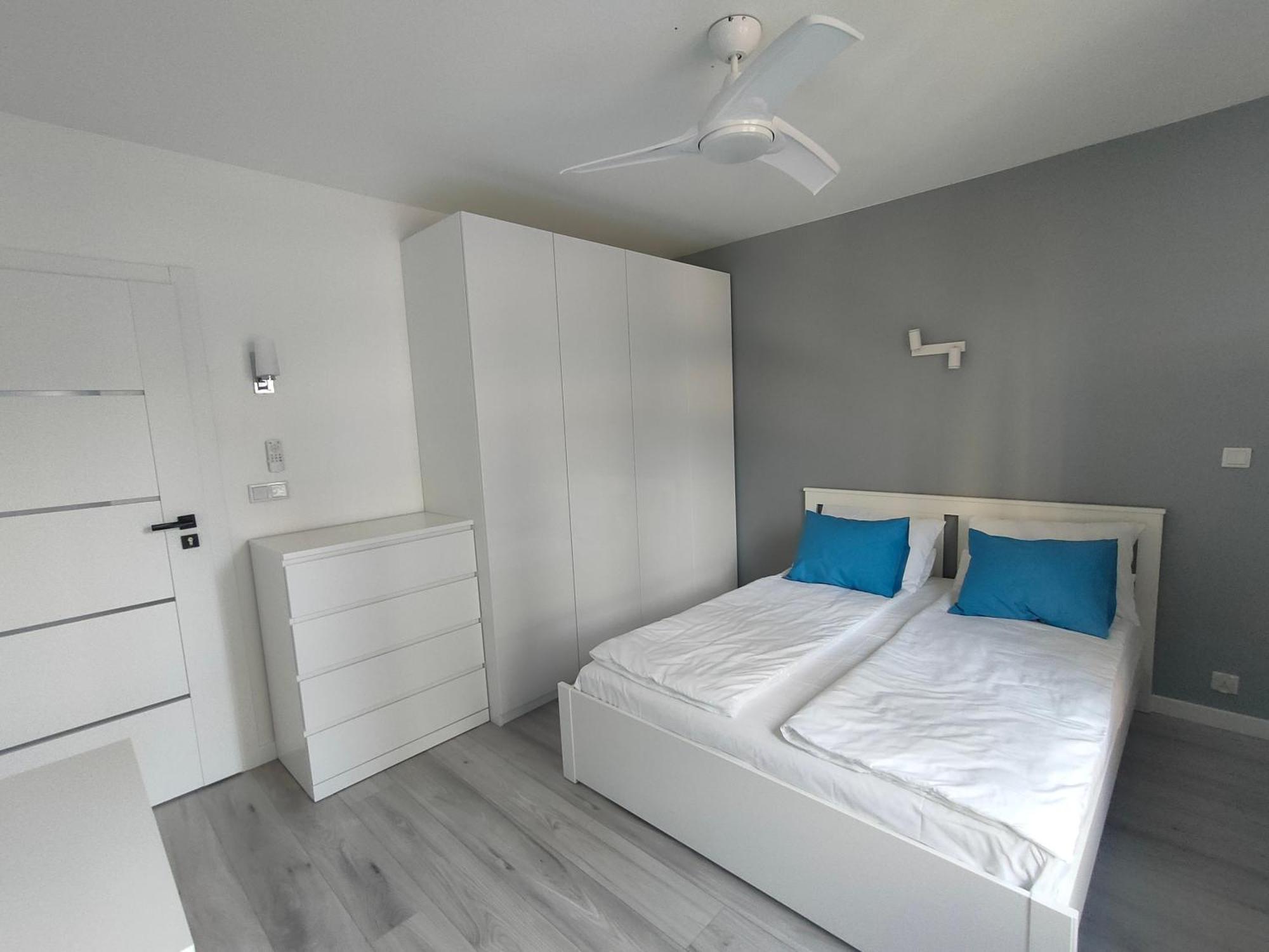 3-Bedroom Apartment With 2 Free Parking Spots - Tauron Arena *