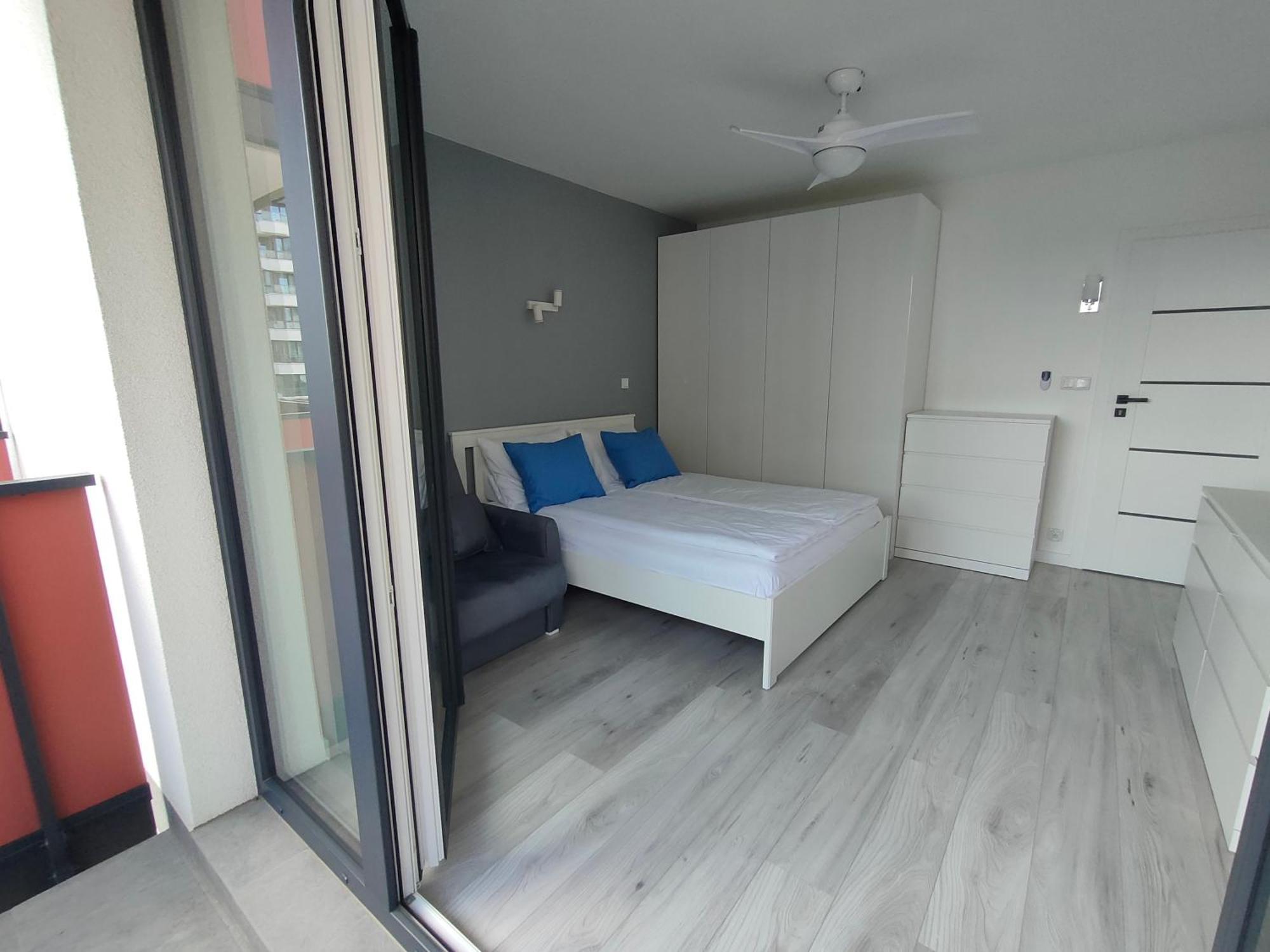 3-Bedroom Apartment With 2 Free Parking Spots - Tauron Arena *