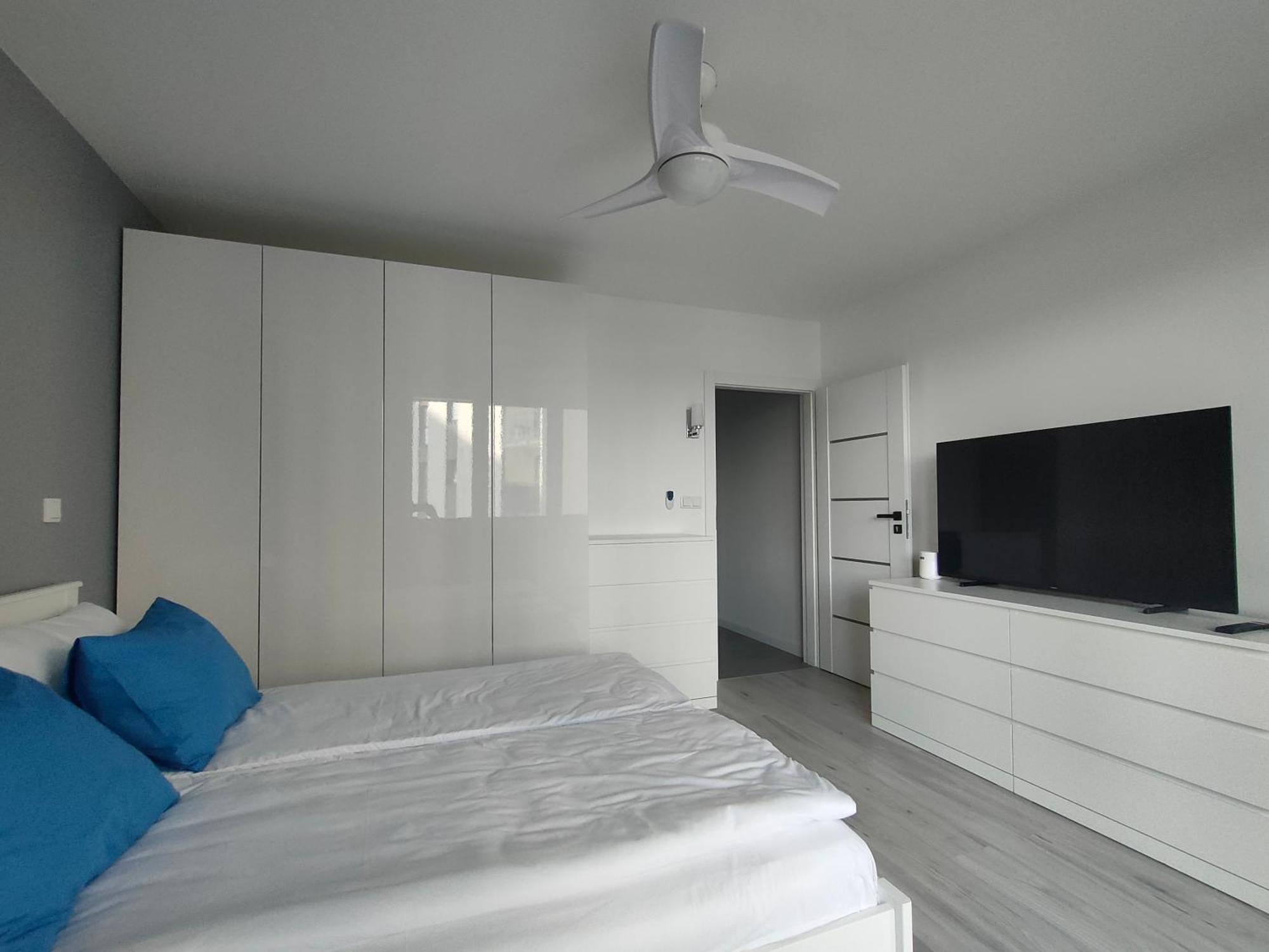 Privatunterkunft 3-Bedroom Apartment With 2 Free Parking Spots - Tauron Arena *