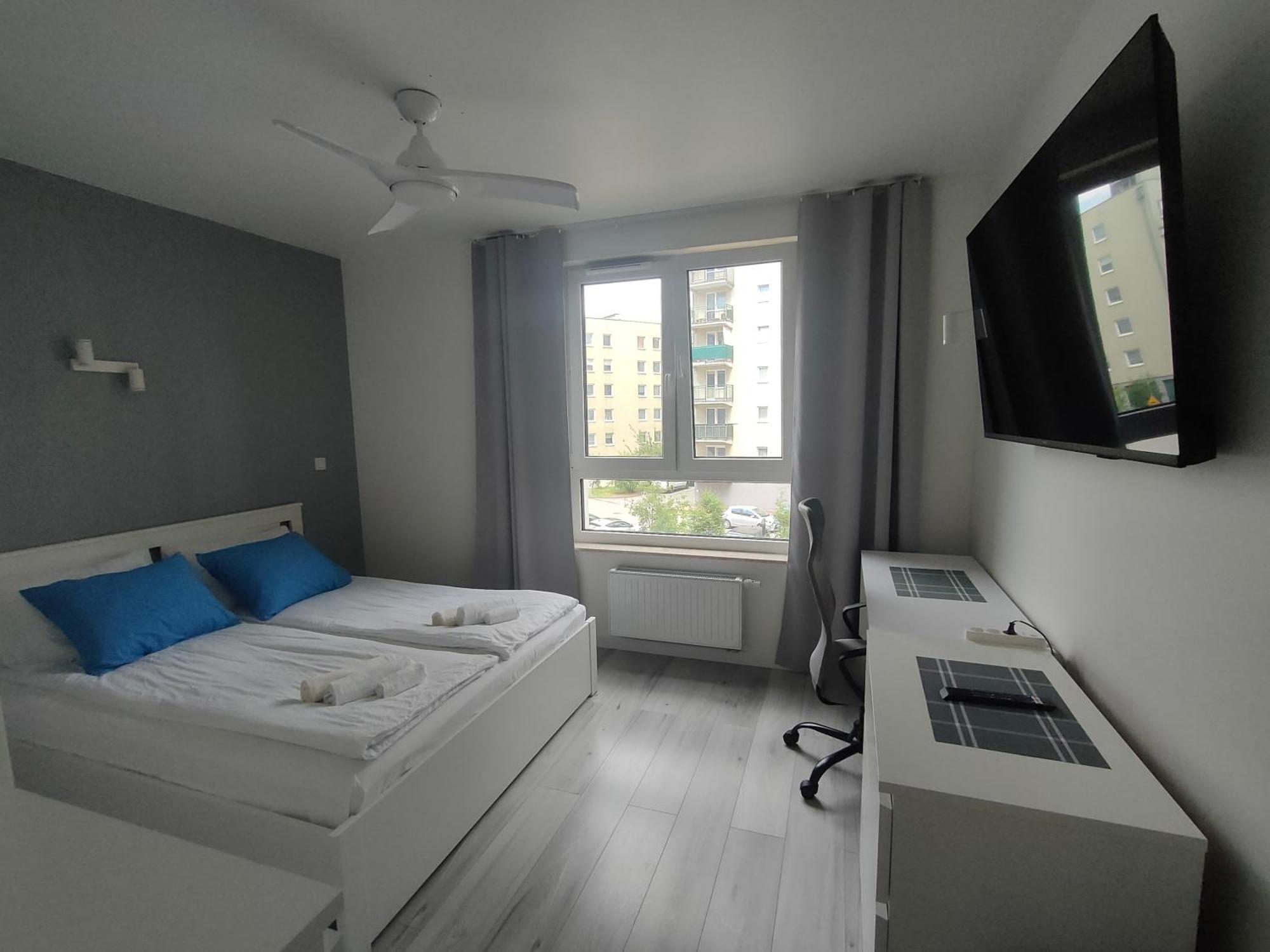 3-Bedroom Apartment With 2 Free Parking Spots - Tauron Arena *